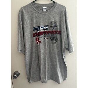 VTG Boston Red Sox Men's Medium MLB 2004 World Series Champions T-Shirt Y2K